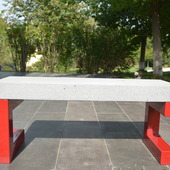 banc moderne acier et pierre volcanique mobilier auvergne rhone alpes cantal